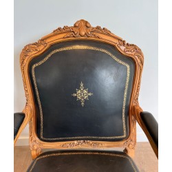 Fauteuil à la Reine Noyer Sculpté Cuir Doré Style Louis XV France 1950