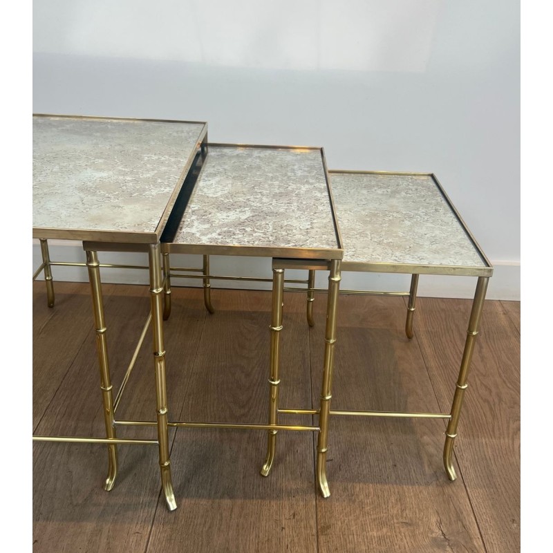 Faux-Bamboo Brass Nesting Tables with Églomisé Mirror Tops, Maison Baguès, circa 1940 | Maison BARROIS
