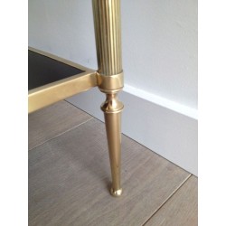 Table Basse de Style Néoclassique en Bronze et Laiton à Double Plateaux de Verres Laqués Noirs de la Maison Baguès