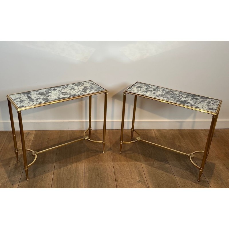 Paire de Bouts de Canapé en Laiton à Plateaux de Miroirs Antiques de la Maison Baguès