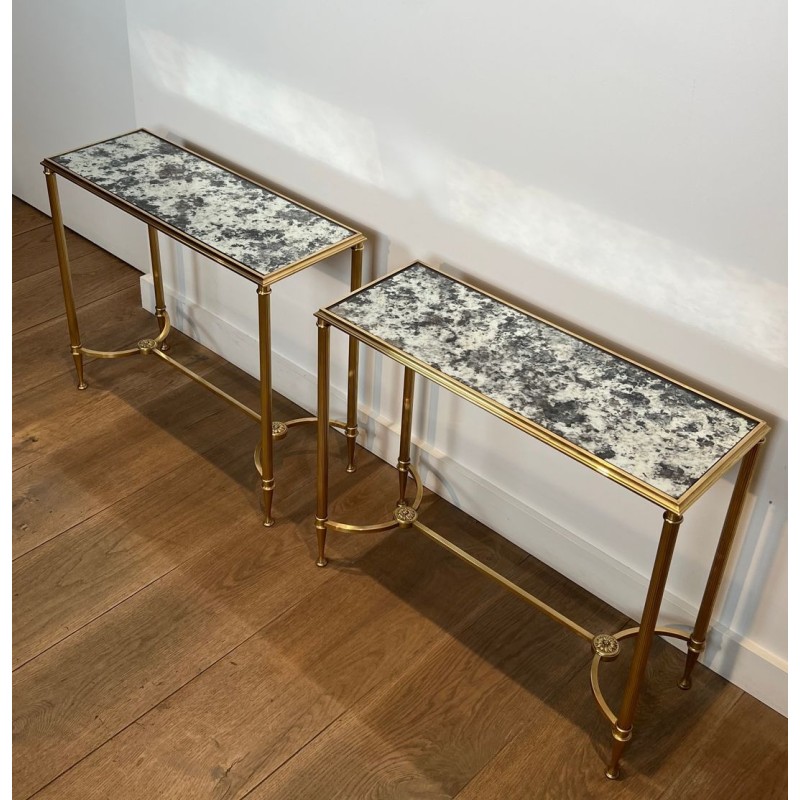 Paire de Bouts de Canapé en Laiton à Plateaux de Miroirs Antiques de la Maison Baguès