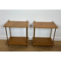 Paire de Bouts de Canapé en Laiton et Plateaux de Cuir Fauve de la Maison Baguès