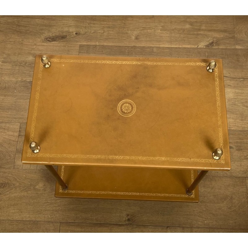 Paire de Bouts de Canapé en Laiton et Plateaux de Cuir Fauve de la Maison Baguès