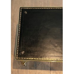 Table Basse Néoclassique en Laiton, Cuir Noir et Bordures Dorées, Maison Jansen, vers 1940