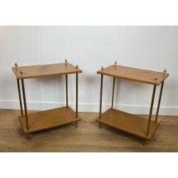 Paire de Bouts de Canapé en Laiton et Plateaux de Cuir Fauve de la Maison Baguès