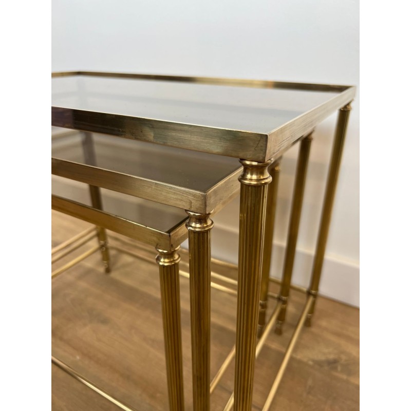 Suite de Tables Gigognes Néoclassiques en Laiton, Maison Jansen, vers 1940