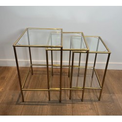 Suite Tables Gigognes Néoclassiques Laiton et Verre, Travail Français, vers 1970