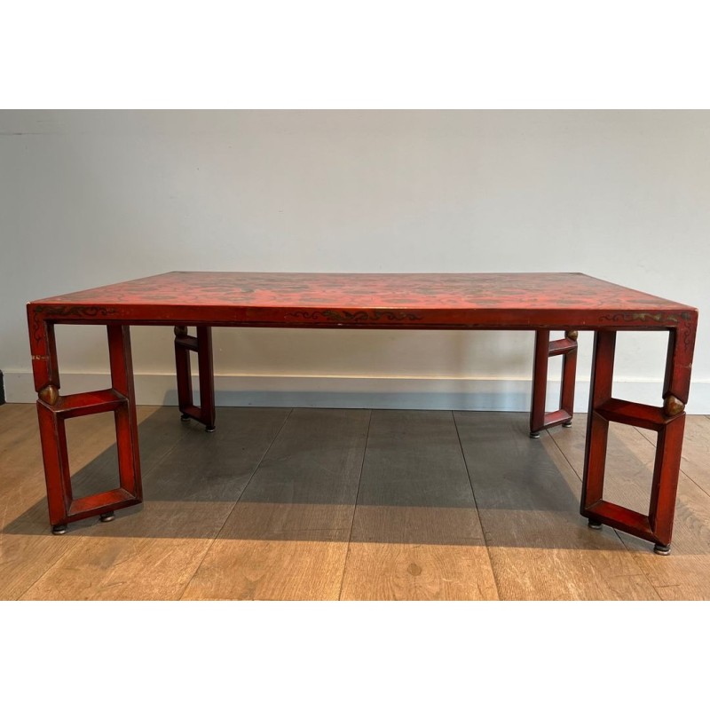 Grande Table Basse Laquée Rouge à Décors Chinoisants Polychromes et Dorés, France vers 1970