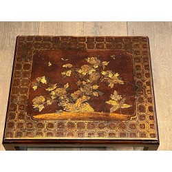 Suite de Trois Tables Gigognes Laquées à Décors Chinoisants, France vers 1940