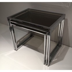 Suite de Trois Tables Gigognes en Chrome et Verre Fumé, France vers 1970