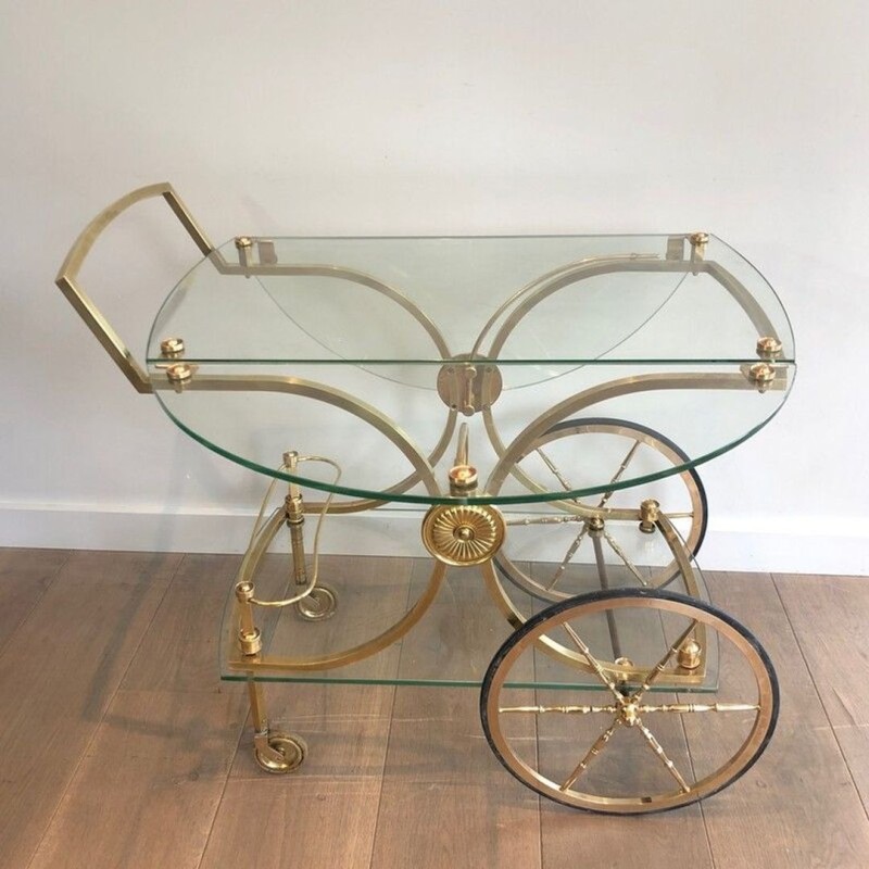 Rare Table Roulante Néoclassique en Laiton à Panneaux de Verre Amovibles, Maison Baguès, vers 1940