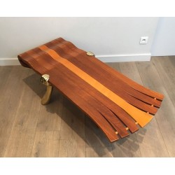Table Basse Unique à Lamelles de Bois Exotique en Éventail sur Supports Sculpturaux en Laiton Doré