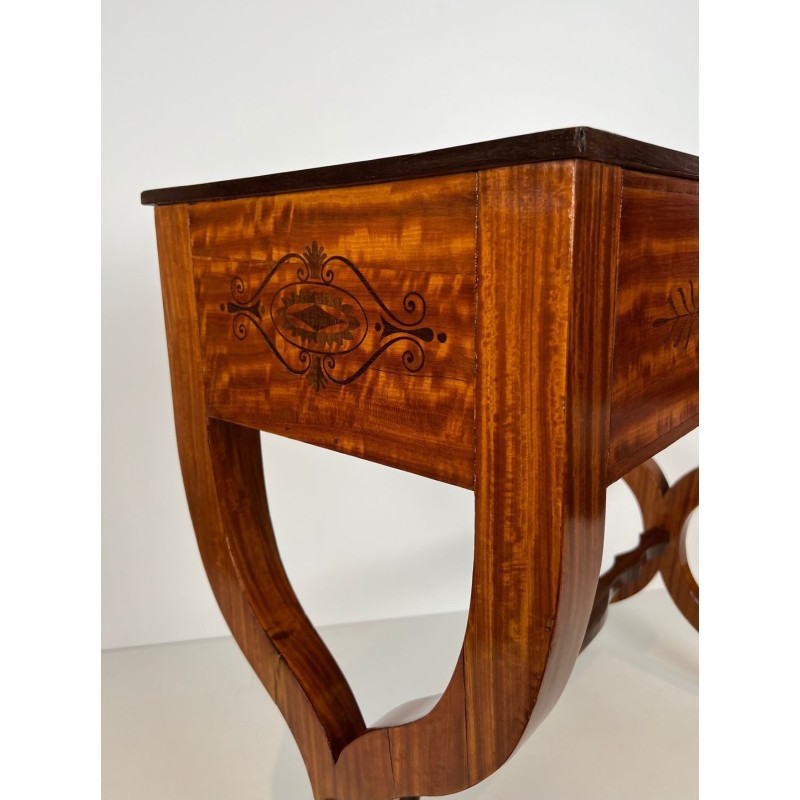 Mahogany Jardinière with Amaranth Marquetry, «X» Base and Gilt Bronze Claw Feet, Charles X Period