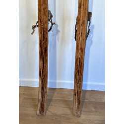 Paire d'Anciens Skis en Bois