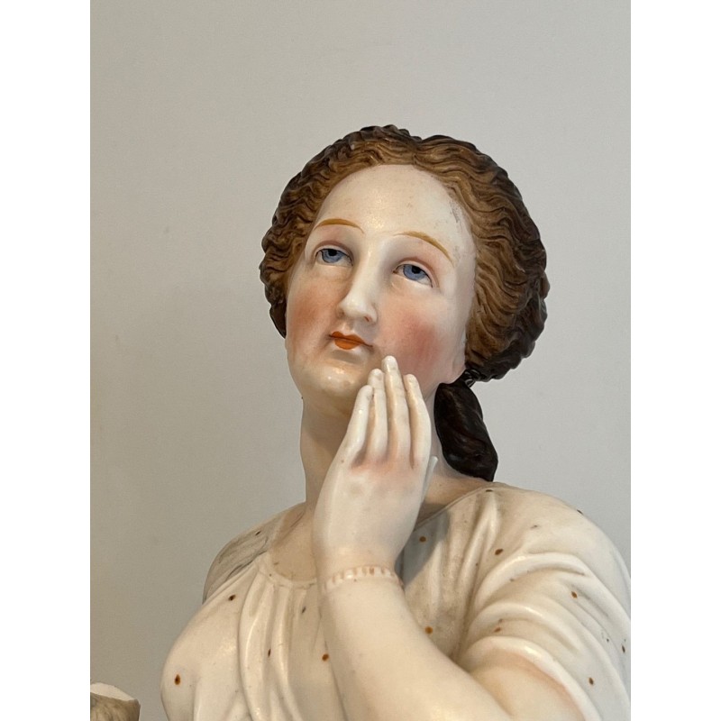 Paire de Sujets en Porcelaine Française, Femmes aux Colombes, vers 1880