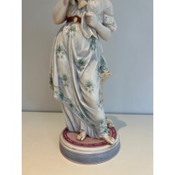 Paire de Sujets en Porcelaine Française, Femmes aux Colombes, vers 1880