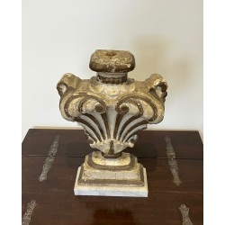 Elément Décoratif en Bois Sculpté sur Socle en marbre de Carrare