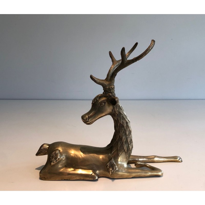 Cerf Couché en Bronze Gravé de Motifs chamaniques
