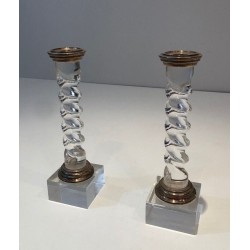 Paire de Bougeoirs en Plexiglass Torsadé et Métal Argenté