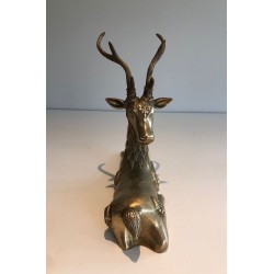 Cerf Couché en Bronze Gravé de Motifs chamaniques