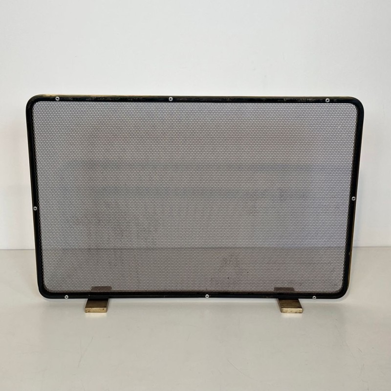 Modernist Brass Fireplace Screen with Op-Art Wave-Patterned Wire Mesh, French circa 1970