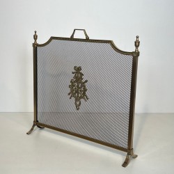 Louis XVI Style Brass Fireplace Screen with Mesh and Neoclassical Appliqués, Maison Jansen Style, circa 1940