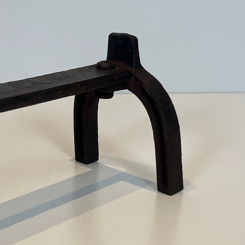 Paire de Chenets en Bronze aux Chamanes Assis, Monogramme Anton Prinner, vers 1930