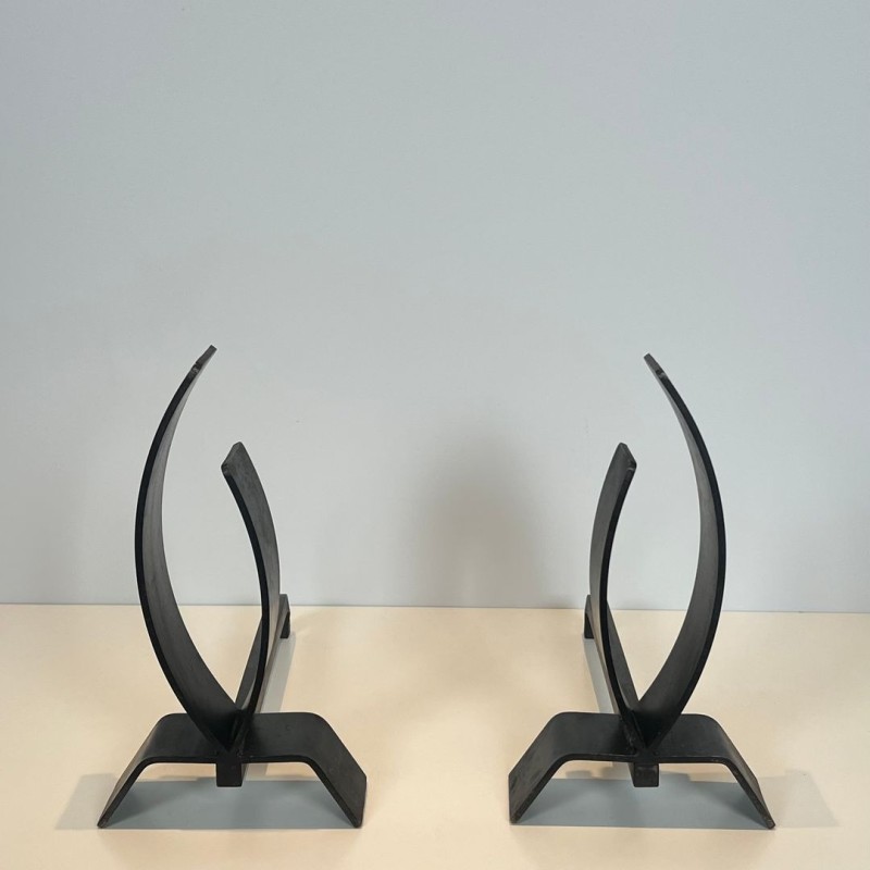 Pair of Modernist Flame-Form Steel Andirons on Flat Base, French, circa 1970