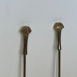 Nécessaire de Feu Néoclassique en Laiton sur Pied-Trépied, Travail Français, vers 1970