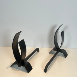 Pair of Modernist Flame-Form Steel Andirons on Flat Base, French, circa 1970