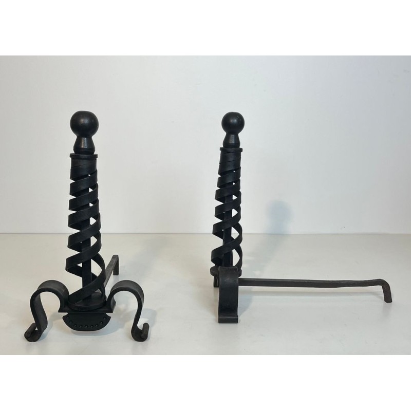 Paire de Chenets Modernistes en Fer Forgé à Colonnes en Spirale et Boules de Raymond Subes