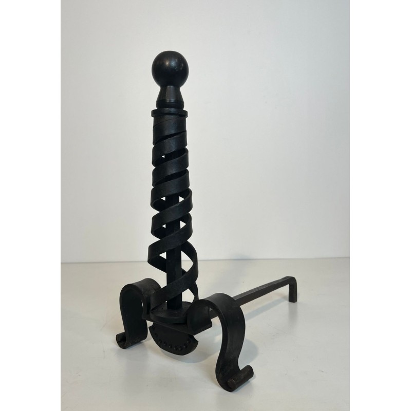 Paire de Chenets Modernistes en Fer Forgé à Colonnes en Spirale et Boules de Raymond Subes