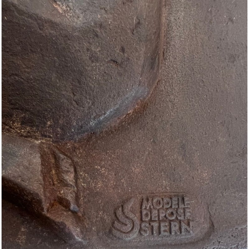 Plaque de Cheminée Moderniste en Fonte, Adam et Ève, Pomme et Serpent, Signée Stern