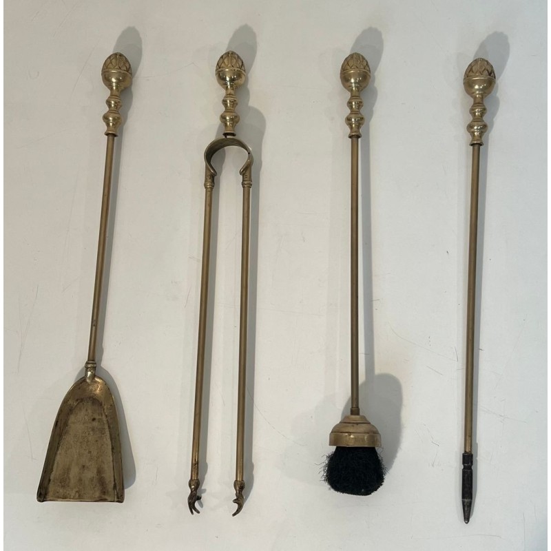 Nécessaire de Feu en Laiton Néoclassique aux Pommes de Pin, Goût de la Maison Baguès