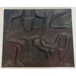 Plaque de Cheminée Moderniste en Fonte à Décor en Bas-Relief Figural Abstrait