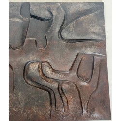 Plaque de Cheminée Moderniste en Fonte à Décor en Bas-Relief Figural Abstrait