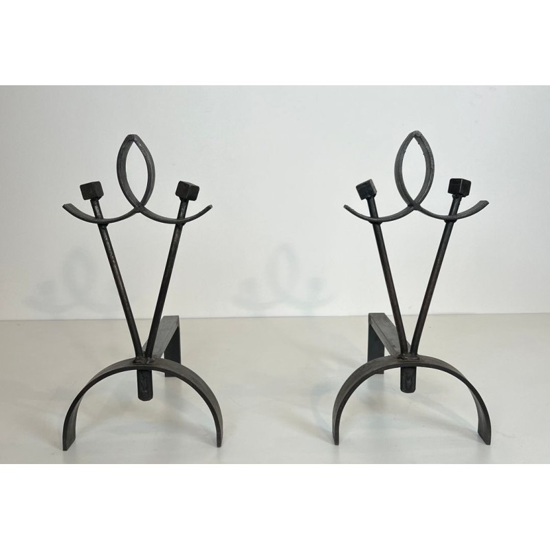 Paire de Chenets Modernistes en Fer Forgé à Boucle et Branches à Boules