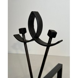 Paire de Chenets Modernistes en Fer Forgé à Boucle et Branches à Boules