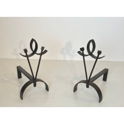 Paire de Chenets Modernistes en Fer Forgé à Boucle et Branches à Boules