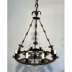 Important Lustre en Fer Forgé à Douze Lumières de Style Gothique