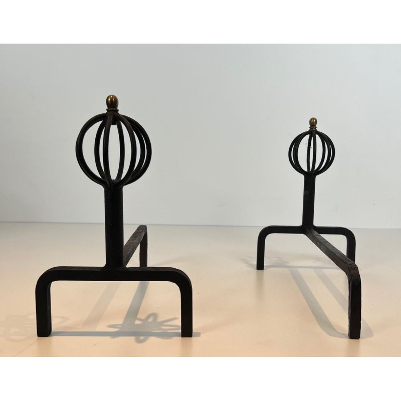 Paire de Chenets en Fer Forgé à Finials Lanterne Globe dans le Goût de Jean Royère