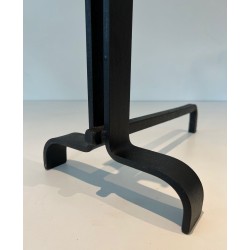 Paire de Chenets Modernistes en Fer Forgé à Finials en Goutte et Bases Évasées